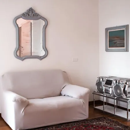 Casa Gallinotto Alba (Piedmont)